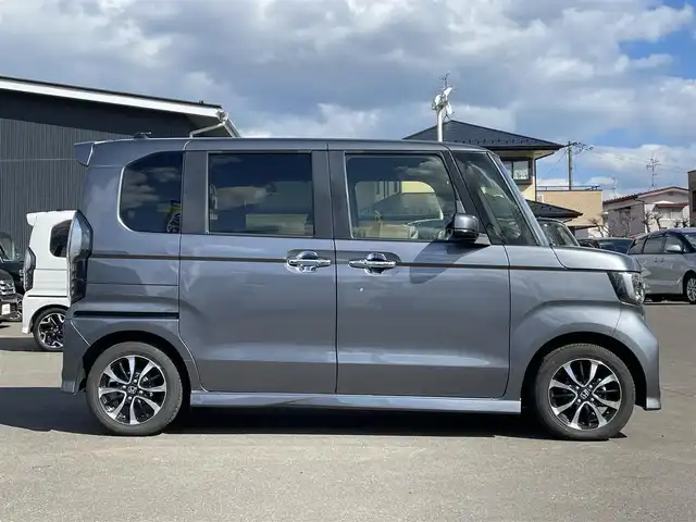 ホンダ Ｎ ＢＯＸ カスタム G EX ホンダセンシング 宮城県 2018(平30)年 8.3万km シャイニンググレーM (株)IDOMが運営する【じしゃロン仙台店】の自社ローン専用車両になりますこちらは現金またはオートローンご利用時の価格です。自社ローンご希望の方は別途その旨お申付け下さい/両側パワースライドドア/ディスプレイオーディオ/Bluetooth/クルコン/スマートアシスト/レーンキープ/クリアランスソナー/LEDヘッドライト