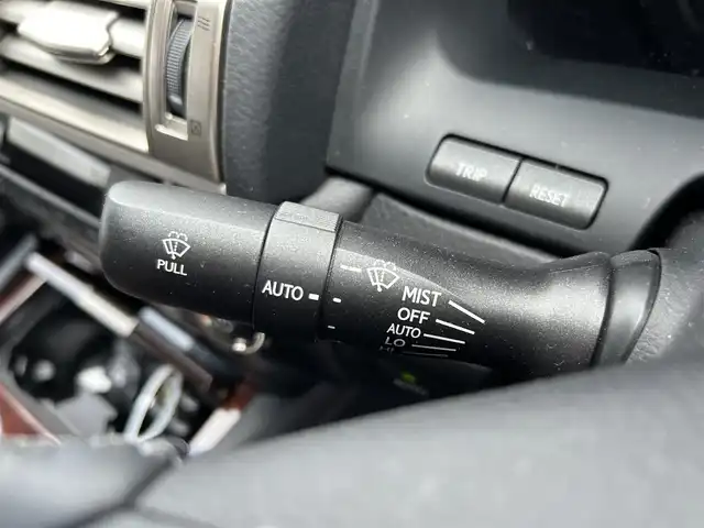レクサス ＬＳ 600hL 栃木県 2012(平24)年 3.9万km ホワイトパールクリスタルシャイン 4WD/マークレビンソン/純正19インチAW/ブラインドスポットモニター/追従走行付きクルーズコントロール/純正ナビ/フルセグTV、Bluetooth、CD.DVD/バックカメラ/レザーシート/シートヒータ/ベンチレーション/シートメモリー/ハンドルヒーター/純正ETC/ナイトビュー/LEDヘッドライト/LEDフォグランプ/オートライト/オートマチックハイビーム/オットマン/純正フロアマット/純正アルミホイール