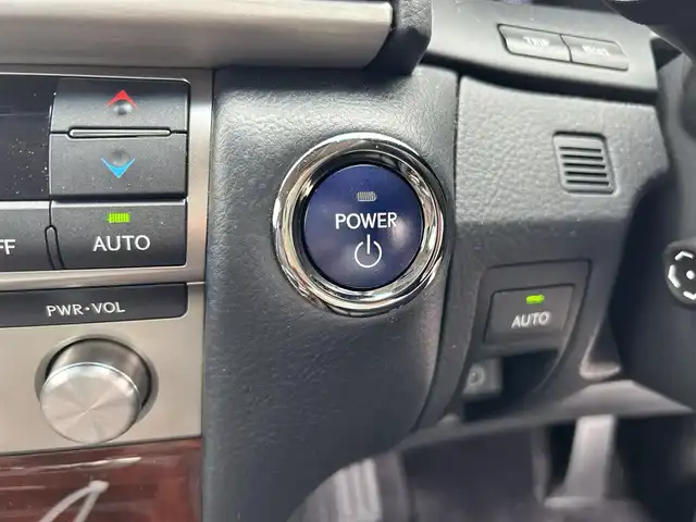 レクサス ＬＳ 600hL 栃木県 2012(平24)年 3.9万km ホワイトパールクリスタルシャイン 4WD/マークレビンソン/純正19インチAW/ブラインドスポットモニター/追従走行付きクルーズコントロール/純正ナビ/フルセグTV、Bluetooth、CD.DVD/バックカメラ/レザーシート/シートヒータ/ベンチレーション/シートメモリー/ハンドルヒーター/純正ETC/ナイトビュー/LEDヘッドライト/LEDフォグランプ/オートライト/オートマチックハイビーム/オットマン/純正フロアマット/純正アルミホイール