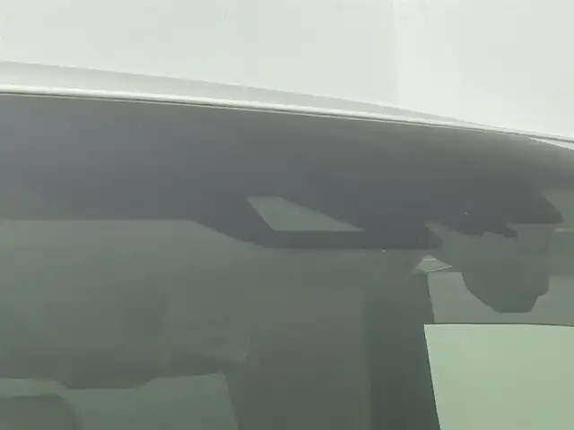 トヨタ アルファードハイブリット G 道央・札幌 2018(平30)年 6.5万km ホワイトパールクリスタルシャイン ・４ＷＤ/・フリップダウン/・純正ナビ/・BT/CD/DVD/SD/・フルセグTV/・トヨタセーフティセンス/・ビルトインETC2.0/・MTモード/・パワーシート/・両側パワースライドドア/・シートヒーター／エアコン/・純正ドライブレコーダー/・アダプティブクルーズコントロール/・ステアリングスイッチ/・電子パーキングブレーキ/・オートホールド/・オートライト/・オートマチックハイビーム/・純正フロアマット/・スマートキー/・プッシュスタート/・ホワイトレザーシート