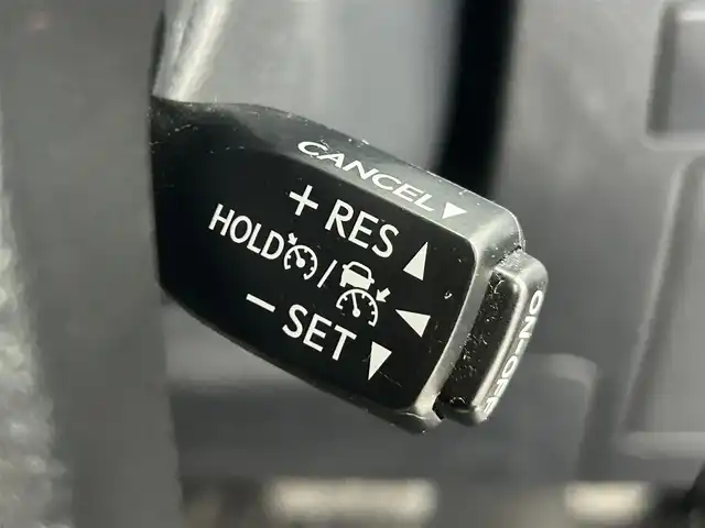 トヨタ アルファードハイブリット G 道央・札幌 2018(平30)年 6.5万km ホワイトパールクリスタルシャイン ・４ＷＤ/・フリップダウン/・純正ナビ/・BT/CD/DVD/SD/・フルセグTV/・トヨタセーフティセンス/・ビルトインETC2.0/・MTモード/・パワーシート/・両側パワースライドドア/・シートヒーター／エアコン/・純正ドライブレコーダー/・アダプティブクルーズコントロール/・ステアリングスイッチ/・電子パーキングブレーキ/・オートホールド/・オートライト/・オートマチックハイビーム/・純正フロアマット/・スマートキー/・プッシュスタート/・ホワイトレザーシート