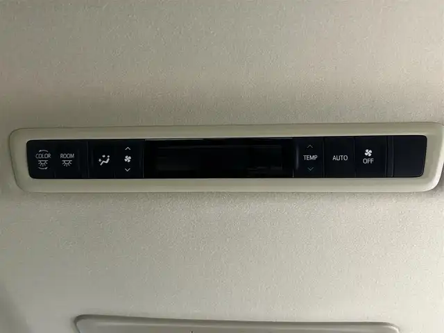 トヨタ アルファードハイブリット G 道央・札幌 2018(平30)年 6.5万km ホワイトパールクリスタルシャイン ・４ＷＤ/・フリップダウン/・純正ナビ/・BT/CD/DVD/SD/・フルセグTV/・トヨタセーフティセンス/・ビルトインETC2.0/・MTモード/・パワーシート/・両側パワースライドドア/・シートヒーター／エアコン/・純正ドライブレコーダー/・アダプティブクルーズコントロール/・ステアリングスイッチ/・電子パーキングブレーキ/・オートホールド/・オートライト/・オートマチックハイビーム/・純正フロアマット/・スマートキー/・プッシュスタート/・ホワイトレザーシート