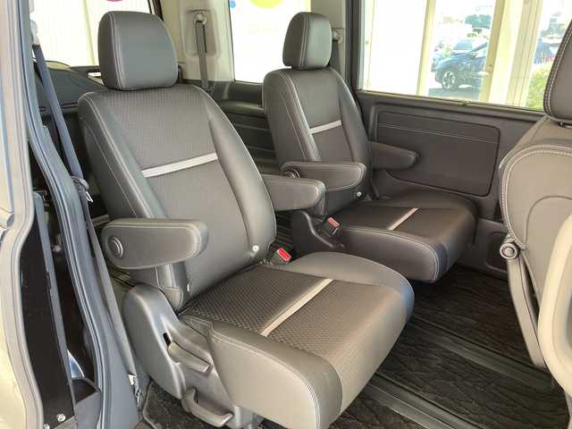 ホンダ ステップワゴン スパーダ ハイブリッド G EX ホンダセンシング 埼玉県 2018(平30)年 4.7万km プレミアムスパークルブラックパール ホンダセンシング /純正10インチメモリナビ/　　CD/DVD/BT/フルセグ  /全方位モニター /両側パワースライドドア /レーダークルーズコントロール /LEDオートライト /ハーフレザーシート /シートヒーター /純正16インチアルミホイール/ステアリングスイッチ /純正ETC/禁煙車