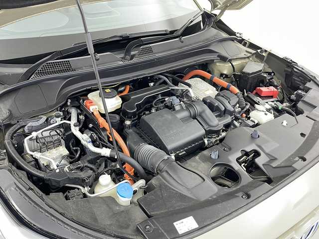 ホンダ ヴェゼル ハイブリッド e:HEV Z 宮城県 2021(令3)年 1.2万km サンドカーキパール 禁煙車/ワンオーナー/ホンダセンシング/・衝突軽減ブレーキ/・路外逸脱抑制機能/・アダプティブクルーズコントロール/・車線維持支援システム/・誤発進抑制機能 /・オートハイビーム/ブラインドスポットモニター/前席シートヒーター/全周囲カメラ/電動リアゲート/ステアリングヒーター/純正9インチディスプレイオーディオ/・インターナビ/BT/AM/FM/USB/フルセグTV/純正ドライブレコーダー（F/R）/ビルトインETC2.0/革巻きステアリング/ステアリングスイッチ/パドルシフト/電動パーキングブレーキ/オートホールド/プッシュスタート/スマートキー/置くだけ充電/ワイパーデアイサー/パーキングセンサーソナー/純正LEDヘッドライト/純正LEDフォグランプ/純正18インチアルミホイール/純正フロアマット