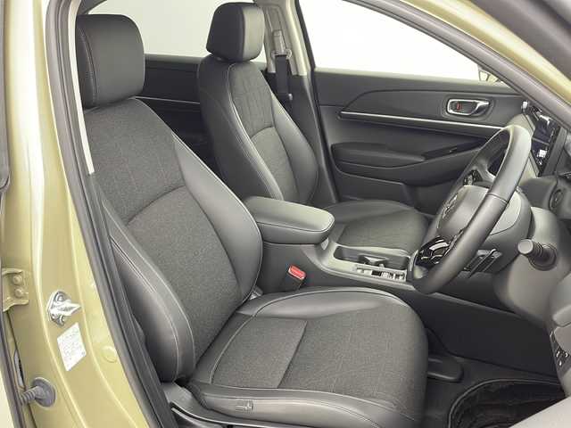 ホンダ ヴェゼル ハイブリッド e:HEV Z 宮城県 2021(令3)年 1.2万km サンドカーキパール 禁煙車/ワンオーナー/ホンダセンシング/・衝突軽減ブレーキ/・路外逸脱抑制機能/・アダプティブクルーズコントロール/・車線維持支援システム/・誤発進抑制機能 /・オートハイビーム/ブラインドスポットモニター/前席シートヒーター/全周囲カメラ/電動リアゲート/ステアリングヒーター/純正9インチディスプレイオーディオ/・インターナビ/BT/AM/FM/USB/フルセグTV/純正ドライブレコーダー（F/R）/ビルトインETC2.0/革巻きステアリング/ステアリングスイッチ/パドルシフト/電動パーキングブレーキ/オートホールド/プッシュスタート/スマートキー/置くだけ充電/ワイパーデアイサー/パーキングセンサーソナー/純正LEDヘッドライト/純正LEDフォグランプ/純正18インチアルミホイール/純正フロアマット