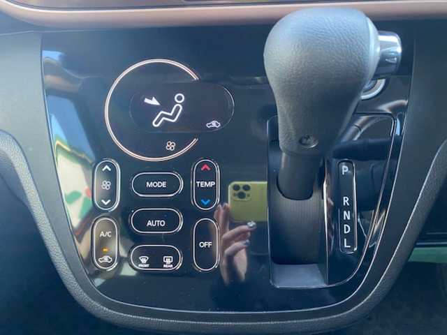 日産 デイズ ルークス ハイウェイスターX 兵庫県 2017(平29)年 2万km プレミアムサンシャインオレンジ 純正ナビ（FM/AM/DVD）/・ワンセグTV/アイドリングストップ　/横滑り防止/衝突軽減システム/オートライト/バックカメラ/全方位モニター/デジタルインナーミラー/エコモード/ETC/片側パワースライドドア