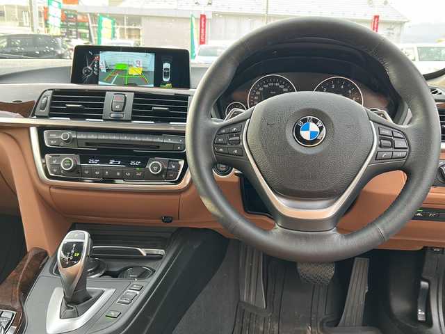 ＢＭＷ ４４０ｉ カブリオレ ラグジュアリー 長野県 2016(平28)年 1.7万km 白 純正HDDナビゲーション/CD DVD Bluetooth/バックカメラ/ETC/ワンオーナー/クルーズコントロール/衝突軽減ブレーキ/レーンキープアシスト/パドルシフト/ブラインドスポットモニター/運転席メモリーシート付き/シートヒーター(D/N)/パワーシート(D/N)/茶革シート/ステアリングリモコン/ドライブレコーダー/コーナーセンサー(前後)/横滑り防止装置/ウィンカーミラー/電動格納ミラー/スマートキー/エンジンプッシュスタート/スペアキー