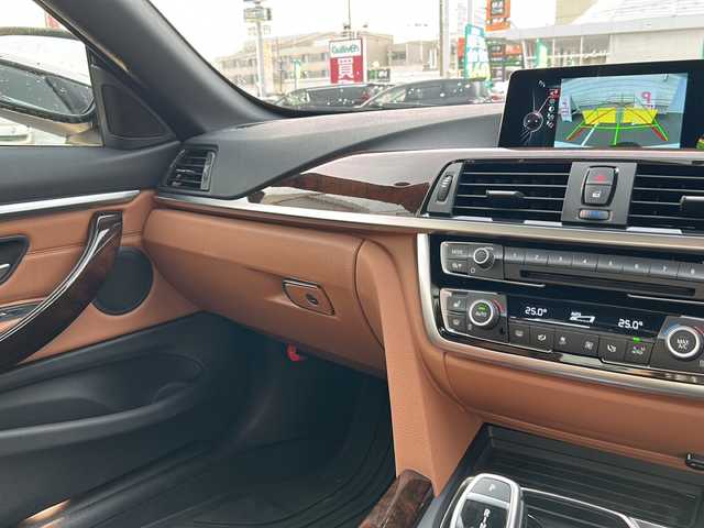 ＢＭＷ ４４０ｉ カブリオレ ラグジュアリー 長野県 2016(平28)年 1.7万km 白 純正HDDナビゲーション/CD DVD Bluetooth/バックカメラ/ETC/ワンオーナー/クルーズコントロール/衝突軽減ブレーキ/レーンキープアシスト/パドルシフト/ブラインドスポットモニター/運転席メモリーシート付き/シートヒーター(D/N)/パワーシート(D/N)/茶革シート/ステアリングリモコン/ドライブレコーダー/コーナーセンサー(前後)/横滑り防止装置/ウィンカーミラー/電動格納ミラー/スマートキー/エンジンプッシュスタート/スペアキー