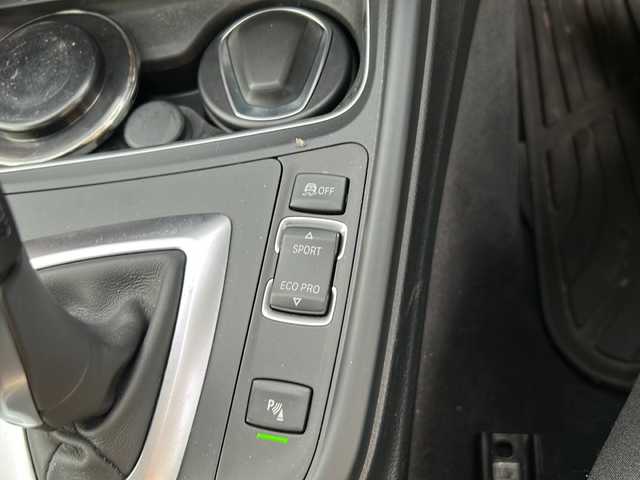ＢＭＷ ４４０ｉ カブリオレ ラグジュアリー 長野県 2016(平28)年 1.7万km 白 純正HDDナビゲーション/CD DVD Bluetooth/バックカメラ/ETC/ワンオーナー/クルーズコントロール/衝突軽減ブレーキ/レーンキープアシスト/パドルシフト/ブラインドスポットモニター/運転席メモリーシート付き/シートヒーター(D/N)/パワーシート(D/N)/茶革シート/ステアリングリモコン/ドライブレコーダー/コーナーセンサー(前後)/横滑り防止装置/ウィンカーミラー/電動格納ミラー/スマートキー/エンジンプッシュスタート/スペアキー
