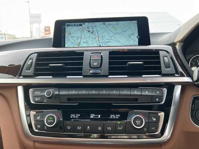 ＢＭＷ ４４０ｉ カブリオレ ラグジュアリー 長野県 2016(平28)年 1.7万km 白 純正HDDナビゲーション/CD DVD Bluetooth/バックカメラ/ETC/ワンオーナー/クルーズコントロール/衝突軽減ブレーキ/レーンキープアシスト/パドルシフト/ブラインドスポットモニター/運転席メモリーシート付き/シートヒーター(D/N)/パワーシート(D/N)/茶革シート/ステアリングリモコン/ドライブレコーダー/コーナーセンサー(前後)/横滑り防止装置/ウィンカーミラー/電動格納ミラー/スマートキー/エンジンプッシュスタート/スペアキー