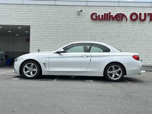 ＢＭＷ ４４０ｉ カブリオレ ラグジュアリー 長野県 2016(平28)年 1.7万km 白 純正HDDナビゲーション/CD DVD Bluetooth/バックカメラ/ETC/ワンオーナー/クルーズコントロール/衝突軽減ブレーキ/レーンキープアシスト/パドルシフト/ブラインドスポットモニター/運転席メモリーシート付き/シートヒーター(D/N)/パワーシート(D/N)/茶革シート/ステアリングリモコン/ドライブレコーダー/コーナーセンサー(前後)/横滑り防止装置/ウィンカーミラー/電動格納ミラー/スマートキー/エンジンプッシュスタート/スペアキー