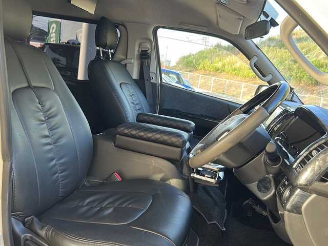 トヨタ ハイエース GL 福島県 2015(平27)年 2.9万km ホワイトパールクリスタルシャイン 登録時走行距離：28314km/社外SDナビ/（AM/FM/BT/CD/DVD/フルセグTV）/モデリスタフルエアロ/バックカメラ/フリップダウンモニター/パワースライドドア/リヤクリアランスソナー/社外ETC/社外AW/社外ドラレコ/スマートキー/プッシュスタート/オートヘッドライト/オートエアコン/リヤエアコン/AC100V/パワーウィンド/（D/P)/サイドバイザー/革調シートカバー/ヘッドランプLED/社外フォグランプLED/社外テールランプ/保証書/取扱説明書