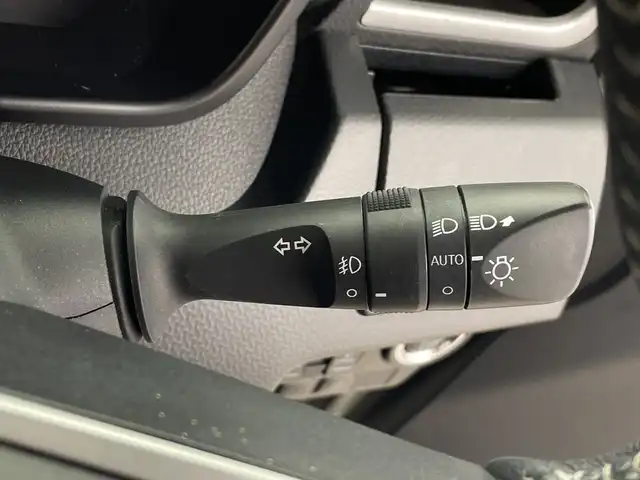 トヨタ ルーミー カスタムG－T 鹿児島県 2020(令2)年 3.7万km パールホワイトⅢ スマートアシスト/・衝突回避支援ブレーキ機能/・車線逸脱警報機能/・オートハイビーム/・コーナーセンサー/全車速追従機能付ＡＣＣ/純正ナビ/（NSZT-Y68T）/バックカメラ/ワンセグTV/両側パワースライドドア/ビルトインETC/プッシュスタート/スマートキー/電動パーキングブレーキ/ステアリングスイッチ/LEDヘッドライト/LEDフォグライト/純正フロアマット/純正15インチAW/ロールサンシェード
