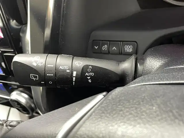 トヨタ アルファード S Cパッケージ 熊本県 2018(平30)年 4万km ホワイトパールクリスタルシャイン 社外ナビ（ＣＤ・ＤＶＤ・フルセグ・ＢＴ・ＳＤ）/バックカメラ　/アルパインフリップダウンモニター/ビルトインＥＴＣ　/両側パワースライドドア　/トヨタセーフティーセンス/・プリクラッシュセーフティ/・レーンキープアシスト/・駐車時支援パーキングサポートシステム/・ロードサインアシスト/・アダブティブクルーズコントロール/・オートハイビーム/横滑り防止/前後クリアランスソナー　/前席シートヒーター　/前席エアーシート　/前席パワーシート　/ステアリングヒーター/パワーバックドア/デジタルインナーミラー/社外フロアマット/純正１８インチAW/オートライト/三眼LEDヘッドライト/フォグランプ/スマートキー/プッシュスタート