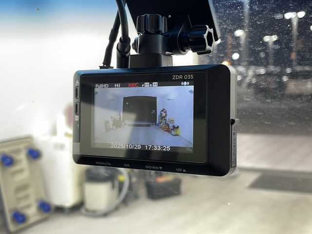 ホンダ Ｎ ＢＯＸ カスタム G SSパッケージ 新潟県 2017(平29)年 10.2万km プレミアムホワイトパールⅡ 　純正ナビ/　フルセグテレビ/Bluetooth/　バックカメラ/　片側パワースライドドア/　ETC/　HID/　オートライト/　シートヒーター/　ステアリングスイッチ/　アイドリングストップ/　ウィンカーミラー/　ドアバイザー/　プッシュスタート/　スマートキー