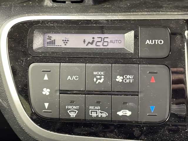 ホンダ Ｎ ＢＯＸ カスタム G SSパッケージ 新潟県 2017(平29)年 10.2万km プレミアムホワイトパールⅡ 　純正ナビ/　フルセグテレビ/Bluetooth/　バックカメラ/　片側パワースライドドア/　ETC/　HID/　オートライト/　シートヒーター/　ステアリングスイッチ/　アイドリングストップ/　ウィンカーミラー/　ドアバイザー/　プッシュスタート/　スマートキー