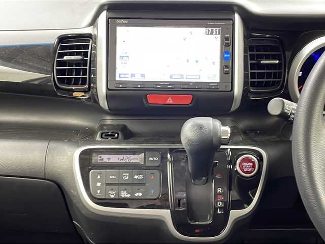 ホンダ Ｎ ＢＯＸ カスタム G SSパッケージ 新潟県 2017(平29)年 10.2万km プレミアムホワイトパールⅡ 　純正ナビ/　フルセグテレビ/Bluetooth/　バックカメラ/　片側パワースライドドア/　ETC/　HID/　オートライト/　シートヒーター/　ステアリングスイッチ/　アイドリングストップ/　ウィンカーミラー/　ドアバイザー/　プッシュスタート/　スマートキー
