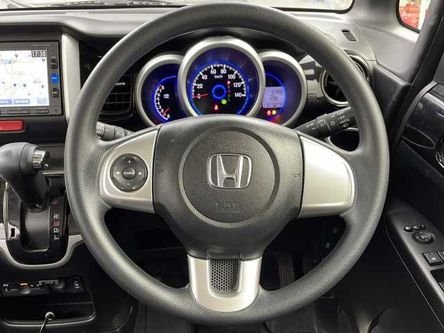 ホンダ Ｎ ＢＯＸ カスタム G SSパッケージ 新潟県 2017(平29)年 10.2万km プレミアムホワイトパールⅡ 　純正ナビ/　フルセグテレビ/Bluetooth/　バックカメラ/　片側パワースライドドア/　ETC/　HID/　オートライト/　シートヒーター/　ステアリングスイッチ/　アイドリングストップ/　ウィンカーミラー/　ドアバイザー/　プッシュスタート/　スマートキー