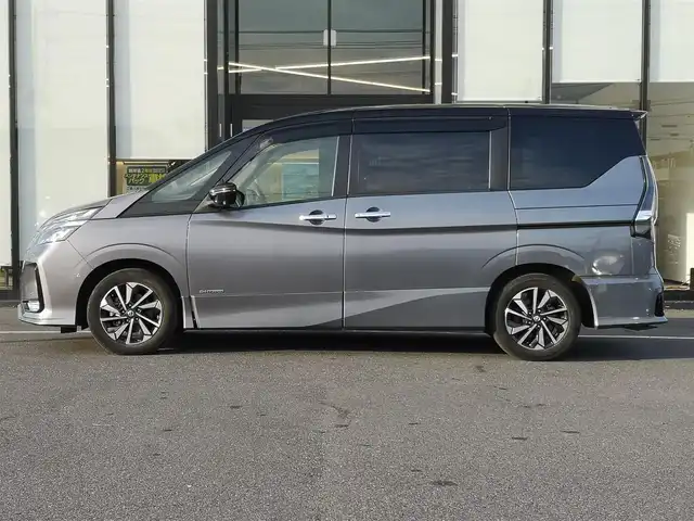 日産 セレナ ハイウェイスター V 茨城県 2021(令3)年 4.5万km ダークメタルグレー/ダイヤモンドブラック 純正ナビ/【iPod・ラジオ・SD・TV・USB・BT・CD・DVD・Blu-ray・HDMI】/フリップダウンモニター/プロパイロット/レーダークルコン/ETC/全方位カメラ/前方ドラレコ/前後コーナーセンサー/アイドリングストップ/両側パワスラ/デジタルインナーミラー/BSM/純正フロアマット/純正アルミホイール