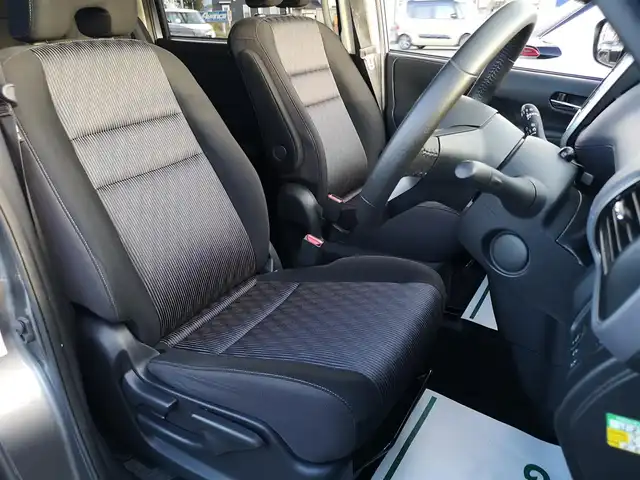 日産 セレナ ハイウェイスター V 茨城県 2021(令3)年 4.5万km ダークメタルグレー/ダイヤモンドブラック 純正ナビ/【iPod・ラジオ・SD・TV・USB・BT・CD・DVD・Blu-ray・HDMI】/フリップダウンモニター/プロパイロット/レーダークルコン/ETC/全方位カメラ/前方ドラレコ/前後コーナーセンサー/アイドリングストップ/両側パワスラ/デジタルインナーミラー/BSM/純正フロアマット/純正アルミホイール