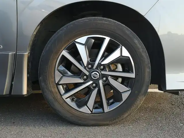 日産 セレナ ハイウェイスター V 茨城県 2021(令3)年 4.5万km ダークメタルグレー/ダイヤモンドブラック 純正ナビ/【iPod・ラジオ・SD・TV・USB・BT・CD・DVD・Blu-ray・HDMI】/フリップダウンモニター/プロパイロット/レーダークルコン/ETC/全方位カメラ/前方ドラレコ/前後コーナーセンサー/アイドリングストップ/両側パワスラ/デジタルインナーミラー/BSM/純正フロアマット/純正アルミホイール