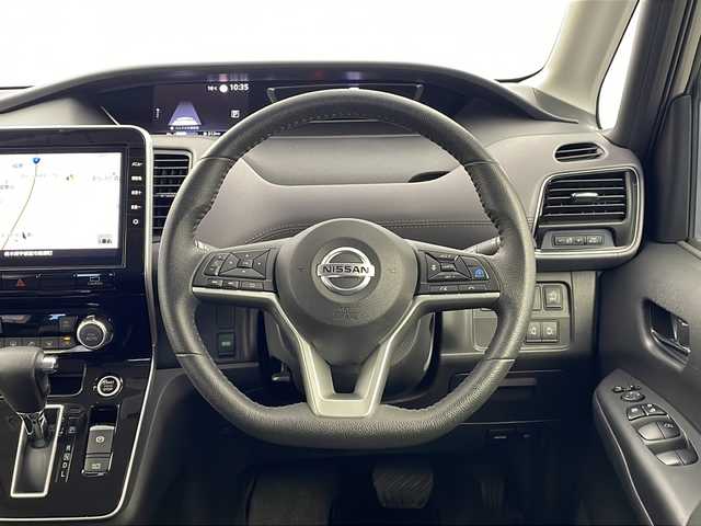 日産 セレナ ハイウェイスター V 栃木県 2021(令3)年 4.5万km ダークメタルグレー/ダイヤモンドブラック 両側パワースライドドア/純正ナビ/　ラジオ・SD・TV・USB・BT・CD・DVD・Blu-ray・ /    HDMI/純正フリップダウンモニター/プロパイロット/レーダークルーズコントロール/ETC/アラウンドビューモニター　/前方ドライブレコーダー/前後コーナーセンサー/アイドリングストップ/デジタルインナーミラー/ブラインドスポットモニター/純正フロアマット/純正アルミホイール/スマートスペアキー×１