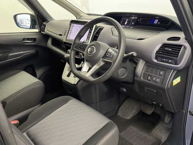 日産 セレナ ハイウェイスター V 栃木県 2021(令3)年 4.5万km ダークメタルグレー/ダイヤモンドブラック 両側パワースライドドア/純正ナビ/　ラジオ・SD・TV・USB・BT・CD・DVD・Blu-ray・ /    HDMI/純正フリップダウンモニター/プロパイロット/レーダークルーズコントロール/ETC/アラウンドビューモニター　/前方ドライブレコーダー/前後コーナーセンサー/アイドリングストップ/デジタルインナーミラー/ブラインドスポットモニター/純正フロアマット/純正アルミホイール/スマートスペアキー×１