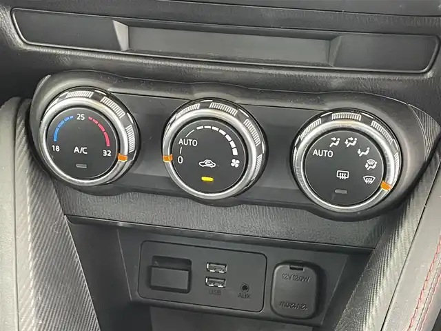 マツダ デミオ XD ツーリング 滋賀県 2014(平26)年 7万km ソウルレッドプレミアムメタリック 純正ナビ/Bluetooth/USB/クルーズコントロール/LEDヘッドライト/オートライト/ETC/パドルシフト/ヘッドアップディスプレイ/純正フロアマット/ドアバイザー/プッシュスタート/スマートキー/ステアリングリモコン