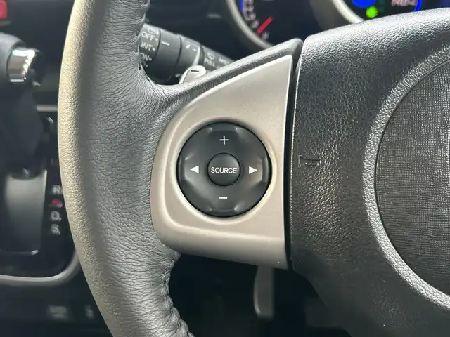 ホンダ Ｎ ＢＯＸ カスタム ターボ SSパッケージ 神奈川県 2014(平26)年 7.1万km プレミアムホワイトパール 純正インターナビ（VXM-155VSi）/AM FM TV　Bluetooth　/バックカメラ/両側パワースライドドア/前席シートヒーター/ETC/クルーズコントロール/プッシュスタート/スマートキー/純正15インチアルミホイール/純正フロアマット