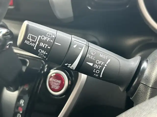 ホンダ Ｎ ＢＯＸ カスタム ターボ SSパッケージ 神奈川県 2014(平26)年 7.1万km プレミアムホワイトパール 純正インターナビ（VXM-155VSi）/AM FM TV　Bluetooth　/バックカメラ/両側パワースライドドア/前席シートヒーター/ETC/クルーズコントロール/プッシュスタート/スマートキー/純正15インチアルミホイール/純正フロアマット