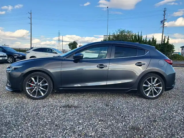 マツダ アクセラ スポーツ XD Lパッケージ 島根県 2016(平28)年 6.5万km マシーングレープレミアムM サンルーフ/純正ナビ/フルセグTV/バックモニター/ETC/ドライブレコーダー/レーダークルーズコントロール/前後パーキングセンサー/衝突被害軽減ブレーキ/車線逸脱警報システム/レーンキープアシスト/AT誤発進抑制制御機能/ブラインドスポットモニタリング/ドライバーアテンションアラート/ヘッドアップディスプレイ/ツインターボ/アダプティブLEDヘッドランプ/革巻きステアリング/ステアリングヒーター/パドルシフト/ホワイト革シート/前席シートヒーター/運転席パワーシート/BOSEサウンドシステム/純正18インチアルミホイール/スマートキー/プッシュエンジンスタート/禁煙車