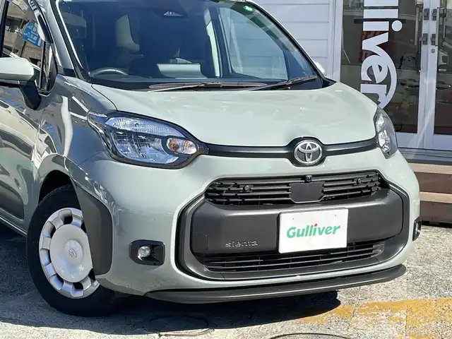 トヨタ シエンタ ハイブリッド G 神奈川県 2023(令5)年 2.3万km アーバンカーキ ワンオーナー/純正10.5インチディスプレイオーディオ/　（Bluetooth・USB・ミラキャス）/フルセグTV/両側パワースライドドア/前席シートヒーター/ステアリングヒーター/トヨタセーフティセンス/LEDヘッドライト/LEDフォグライト/レーダークルーズコントロール/パノラミックビューモニター/ビルトインETC2.0/前後アクセサリーコンセント/　（AC100V1500W）/スマートキー×2/保証書/取扱説明書