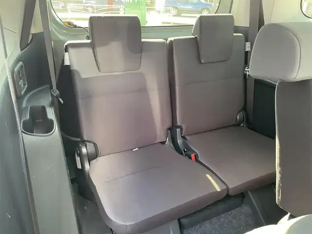 トヨタ シエンタ ハイブリッド G 神奈川県 2023(令5)年 2.3万km アーバンカーキ ワンオーナー/純正10.5インチディスプレイオーディオ/　（Bluetooth・USB・ミラキャス）/フルセグTV/両側パワースライドドア/前席シートヒーター/ステアリングヒーター/トヨタセーフティセンス/LEDヘッドライト/LEDフォグライト/レーダークルーズコントロール/パノラミックビューモニター/ビルトインETC2.0/前後アクセサリーコンセント/　（AC100V1500W）/スマートキー×2/保証書/取扱説明書