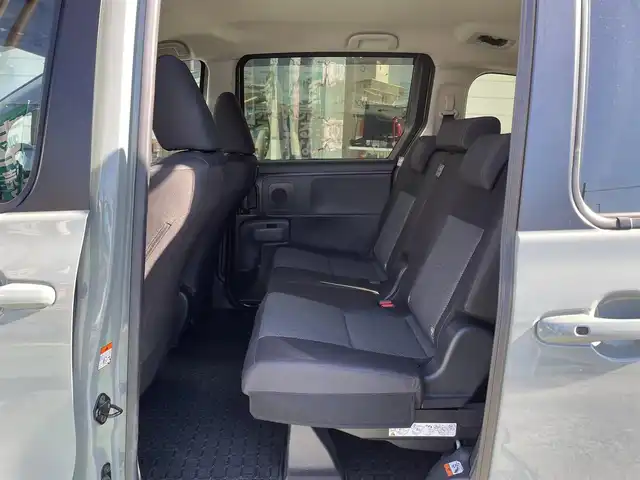 トヨタ シエンタ ハイブリッド G 神奈川県 2023(令5)年 2.3万km アーバンカーキ ワンオーナー/純正10.5インチディスプレイオーディオ/　（Bluetooth・USB・ミラキャス）/フルセグTV/両側パワースライドドア/前席シートヒーター/ステアリングヒーター/トヨタセーフティセンス/LEDヘッドライト/LEDフォグライト/レーダークルーズコントロール/パノラミックビューモニター/ビルトインETC2.0/前後アクセサリーコンセント/　（AC100V1500W）/スマートキー×2/保証書/取扱説明書