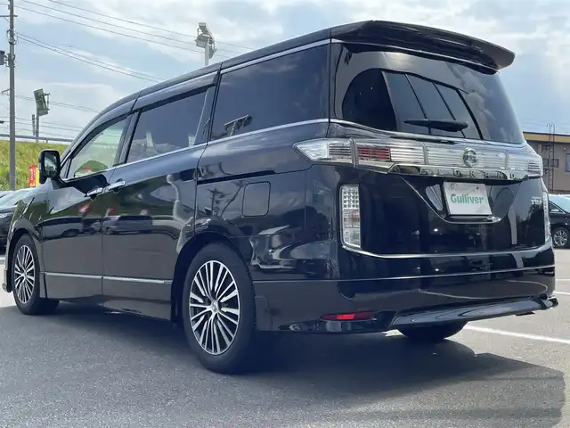 日産 エルグランド 250ハイウェイスターS 青森県 2015(平27)年 5.6万km ファントムブラック ・4WD/・純正メーカーナビ/・フルセグ/Bluetooth/・バックカメラ/・純正フリップダウンモニター/・両側パワースライドドア/・純正18AW/・純正LEDヘッドライト/・フォグライト/・純正ETC/・ハーフレザーシート/・革巻きステアリング/・保証書・取説あり