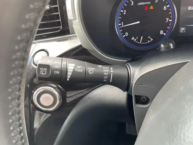 日産 エルグランド 250ハイウェイスターS 青森県 2015(平27)年 5.6万km ファントムブラック ・4WD/・純正メーカーナビ/・フルセグ/Bluetooth/・バックカメラ/・純正フリップダウンモニター/・両側パワースライドドア/・純正18AW/・純正LEDヘッドライト/・フォグライト/・純正ETC/・ハーフレザーシート/・革巻きステアリング/・保証書・取説あり