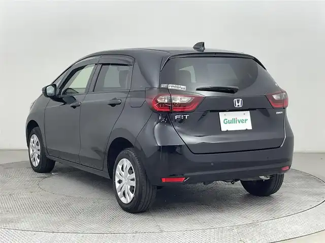 ホンダ フィット e:HEVホーム 道央・札幌 2023(令5)年 2万km クリスタルブラックパール ・４WD/・寒冷地仕様/・社外メモリナビ/　BT/USB/CD/DVD/SD/フルセグ/・社外ETC/・バックカメラ/・ホンダセンシング/・レーダークルーズコントロール/・踏み間違い衝突軽減ブレーキ/・横滑り防止/・レーンキープアシスト/・前後コーナーセンサー/・コンフォートビューパッケージ/・プッシュスタート/・スマートキー/・LEDヘッドライト/・オートライト/・オートマチックハイビーム/・ヘッドランプレベライザー/・純正フロアマット