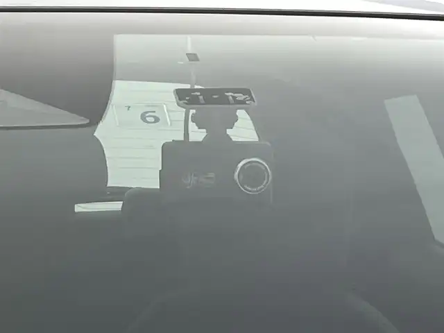 ホンダ フィット e:HEVホーム 道央・札幌 2023(令5)年 2万km クリスタルブラックパール ・４WD/・寒冷地仕様/・社外メモリナビ/　BT/USB/CD/DVD/SD/フルセグ/・社外ETC/・バックカメラ/・ホンダセンシング/・レーダークルーズコントロール/・踏み間違い衝突軽減ブレーキ/・横滑り防止/・レーンキープアシスト/・前後コーナーセンサー/・コンフォートビューパッケージ/・プッシュスタート/・スマートキー/・LEDヘッドライト/・オートライト/・オートマチックハイビーム/・ヘッドランプレベライザー/・純正フロアマット