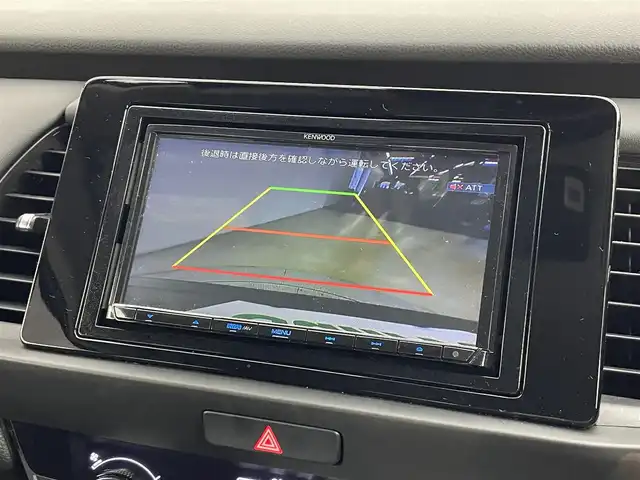 ホンダ フィット e:HEVホーム 道央・札幌 2023(令5)年 2万km クリスタルブラックパール ・４WD/・寒冷地仕様/・社外メモリナビ/　BT/USB/CD/DVD/SD/フルセグ/・社外ETC/・バックカメラ/・ホンダセンシング/・レーダークルーズコントロール/・踏み間違い衝突軽減ブレーキ/・横滑り防止/・レーンキープアシスト/・前後コーナーセンサー/・コンフォートビューパッケージ/・プッシュスタート/・スマートキー/・LEDヘッドライト/・オートライト/・オートマチックハイビーム/・ヘッドランプレベライザー/・純正フロアマット