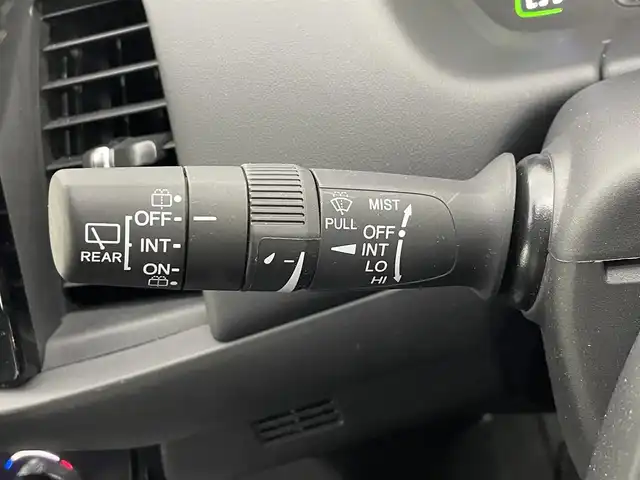 ホンダ フィット e:HEVホーム 道央・札幌 2023(令5)年 2万km クリスタルブラックパール ・４WD/・寒冷地仕様/・社外メモリナビ/　BT/USB/CD/DVD/SD/フルセグ/・社外ETC/・バックカメラ/・ホンダセンシング/・レーダークルーズコントロール/・踏み間違い衝突軽減ブレーキ/・横滑り防止/・レーンキープアシスト/・前後コーナーセンサー/・コンフォートビューパッケージ/・プッシュスタート/・スマートキー/・LEDヘッドライト/・オートライト/・オートマチックハイビーム/・ヘッドランプレベライザー/・純正フロアマット