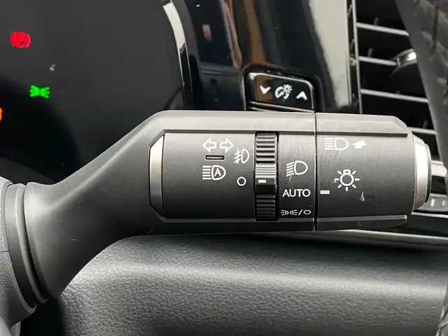 レクサス ＮＸ 250 岐阜県 2025(令7)年 0.5万km グラファイトブラックガラスフレーク パノラマサンルーフ　/ヘッドアップディスプレイ　/ブラインドスポットモニター　/純正ナビ（フルセグTV/Bluetooth/USB）/全方位カメラ　/レクサスセーフティシステムプラス/クリアランスソナー/純正ドライブレコーダー/クルーズコントロール/エアシート・シートヒーター/デュアルオートエアコン/Trail Mode/ダウンヒルアシストコントロールシステム/革巻きステアリング/ステアリングスイッチ/ブラウンレザーシート　/前席パワーシート　/パワーバックドア　/ビルトインETC2.0 /純正20インチアルミホイール/カードキー・スマートキー×２