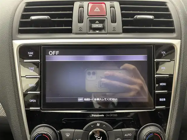 スバル レヴォーグ 1．6GT－S アイサイト 群馬県 2016(平28)年 4.1万km クリスタルホワイトP アドバンスドセイフティパッケージ/・スバルリヤビークルディテクション/・ハイビームアシスト/・サイドビューモニター/・アイサイトアシストモニター/======/純正パナソニックナビ（CN-LR720D)/・CD/DVD/SD/USB/Bluetooth/フルセグTV/======/純正ナビ　バックカメラ　パワーシート　全車速追従機能付きクルーズコントロール　ＥＴＣ　リヤビークルディテクション　ＬＥＤヘッドライト　ラゲッジマット　トノカバー　パドルシフト　ターボ　４ＷＤ　禁煙車