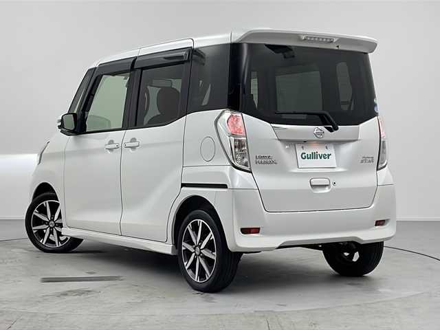 日産 デイズ ルークス HWS X Vセレクション 愛知県 2017(平29)年 6.4万km ホワイトパール 純正ナビ/【Bluetooth/フルセグTV/CD/DVD/USB】/両側パワースライドドア/全方位カメラ/衝突被害軽減ブレーキ/横滑り防止装置/アイドリングストップ/ハーフレザーシート/ステアリングスイッチ/オートエアコン/サーキュレーター/ドライブレコーダー/ETC/プッシュスタート/スペアキー/スマートキー/LEDオートライト/電動格納ミラー/オートチックハイビーム