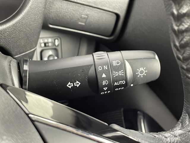 日産 デイズ ルークス HWS X Vセレクション 愛知県 2017(平29)年 6.4万km ホワイトパール 純正ナビ/【Bluetooth/フルセグTV/CD/DVD/USB】/両側パワースライドドア/全方位カメラ/衝突被害軽減ブレーキ/横滑り防止装置/アイドリングストップ/ハーフレザーシート/ステアリングスイッチ/オートエアコン/サーキュレーター/ドライブレコーダー/ETC/プッシュスタート/スペアキー/スマートキー/LEDオートライト/電動格納ミラー/オートチックハイビーム