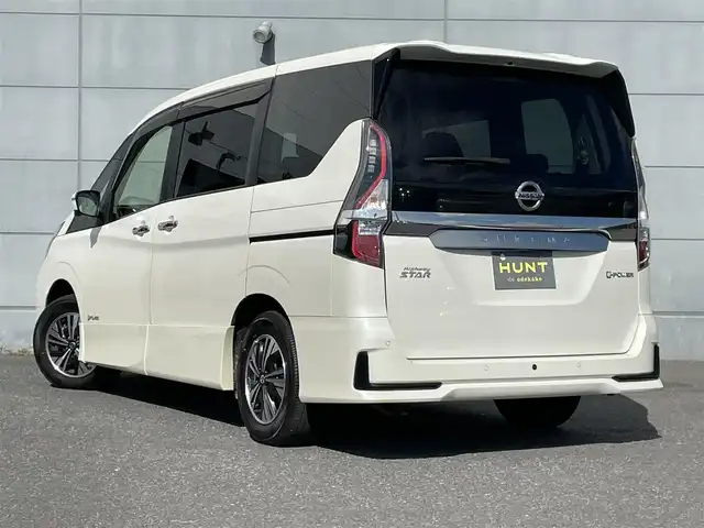 日産 セレナ e－パワー ハイウェイスター V 千葉県 2023(令5)年 1.1万km ブリリアントホワイトパール 衝突軽減ブレーキ/全方位カメラ/フリップダウンモニター/両側パワースライドドア/純正９インチナビ/フルセグＴＶ/Ｂｌｕｅｔｏｏｔｈ/ＬＥＤヘッドライト/ＢＳＭ/デジタルインナーミラー