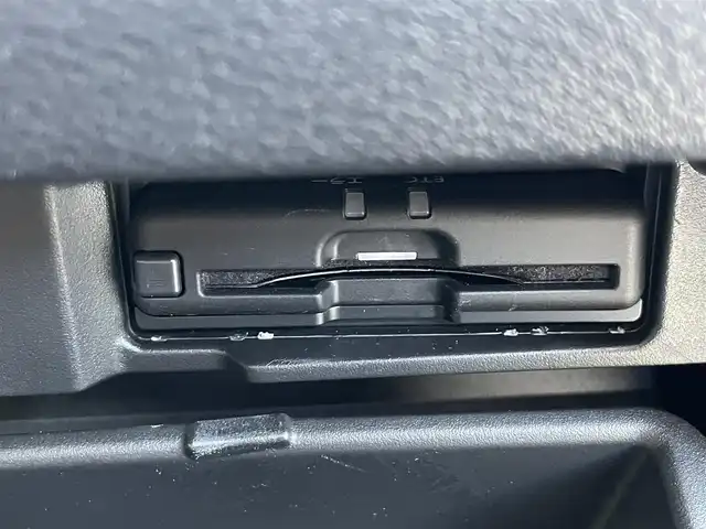 日産 セレナ e－パワー ハイウェイスター V 千葉県 2023(令5)年 1.1万km ブリリアントホワイトパール 衝突軽減ブレーキ/全方位カメラ/フリップダウンモニター/両側パワースライドドア/純正９インチナビ/フルセグＴＶ/Ｂｌｕｅｔｏｏｔｈ/ＬＥＤヘッドライト/ＢＳＭ/デジタルインナーミラー