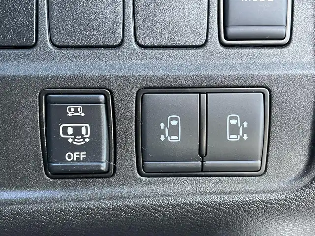 日産 セレナ e－パワー ハイウェイスター V 千葉県 2023(令5)年 1.1万km ブリリアントホワイトパール 衝突軽減ブレーキ/全方位カメラ/フリップダウンモニター/両側パワースライドドア/純正９インチナビ/フルセグＴＶ/Ｂｌｕｅｔｏｏｔｈ/ＬＥＤヘッドライト/ＢＳＭ/デジタルインナーミラー