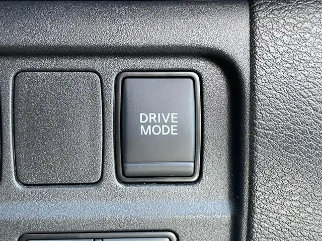 日産 セレナ e－パワー ハイウェイスター V 千葉県 2023(令5)年 1.1万km ブリリアントホワイトパール 衝突軽減ブレーキ/全方位カメラ/フリップダウンモニター/両側パワースライドドア/純正９インチナビ/フルセグＴＶ/Ｂｌｕｅｔｏｏｔｈ/ＬＥＤヘッドライト/ＢＳＭ/デジタルインナーミラー