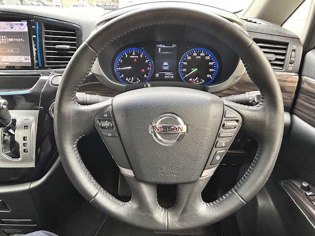 日産 エルグランド 250ハイウェイスターS 東京都 2019(令1)年 3.5万km ブリリアントホワイトパール ワンオーナー/純正ナビ　（MM519D-L）/　＜フルセグTV/DVD/Blu-ray/CD/Bluetooth/SD＞/バックカメラ/ETC/両側パワースライドドア/レーダークルーズ/エマージェンシーブレーキ/車線逸脱警報/コーナーセンサー/純正ドライブレコーダー/ハーフレザーシート/フロントエアロ/スマートキー×２/純正フロアマット/ドアバイザー/取扱説明書/保証書