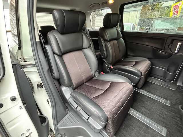 日産 エルグランド 250ハイウェイスターS 東京都 2019(令1)年 3.5万km ブリリアントホワイトパール ワンオーナー/純正ナビ　（MM519D-L）/　＜フルセグTV/DVD/Blu-ray/CD/Bluetooth/SD＞/バックカメラ/ETC/両側パワースライドドア/レーダークルーズ/エマージェンシーブレーキ/車線逸脱警報/コーナーセンサー/純正ドライブレコーダー/ハーフレザーシート/フロントエアロ/スマートキー×２/純正フロアマット/ドアバイザー/取扱説明書/保証書